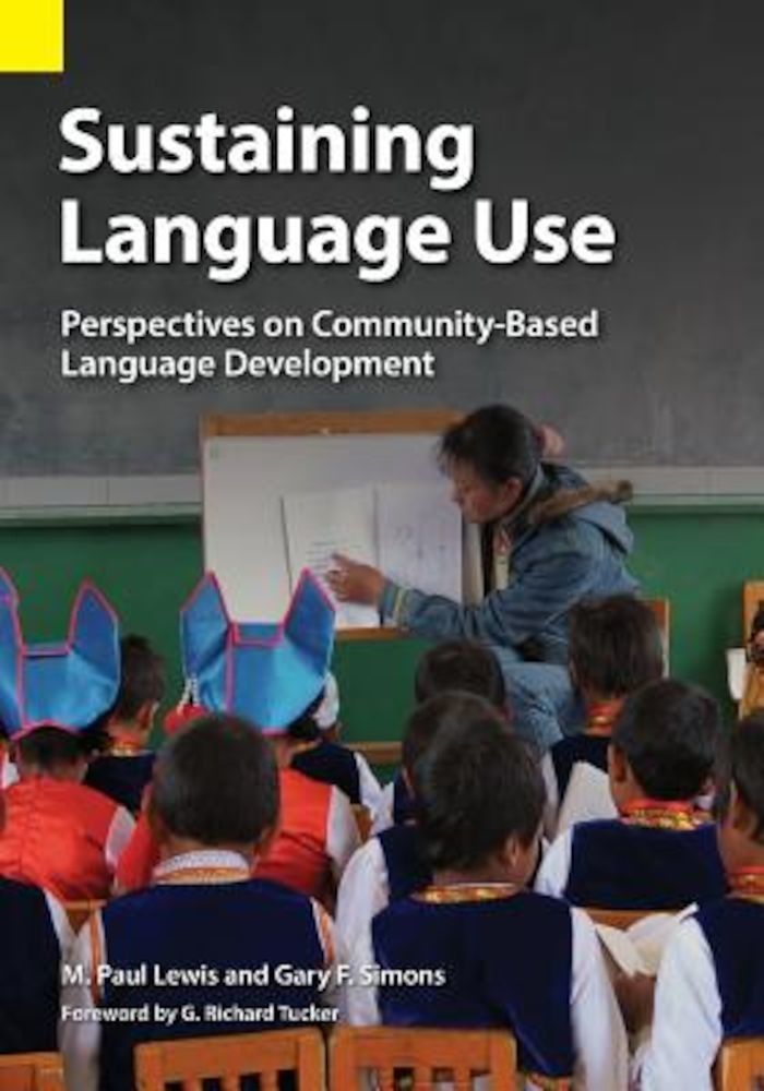 Sustaining Language Use: Perspectives on Community-Based Language Development, Paperback fotografia produsului