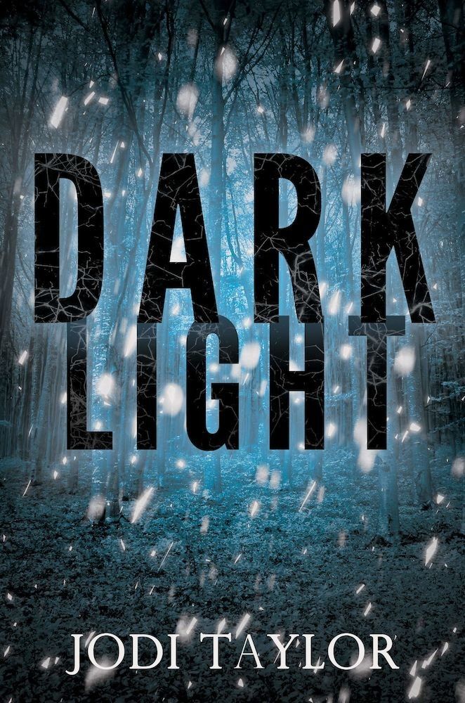 Dark Light, Paperback фото продукта